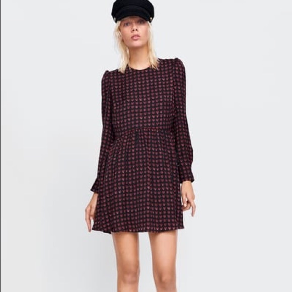 Zara Dresses & Skirts - Heart print dress